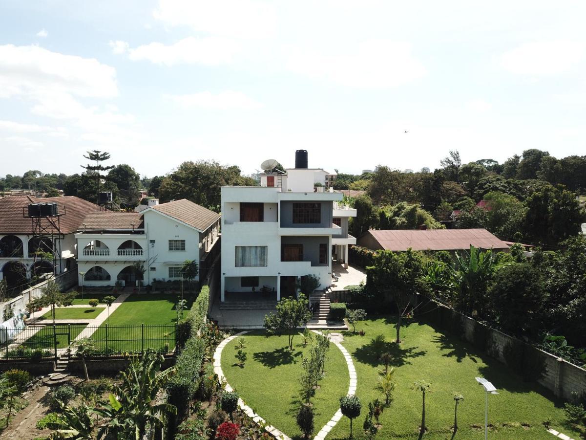 Arusha Royal Bed & Breakfast エクステリア 写真