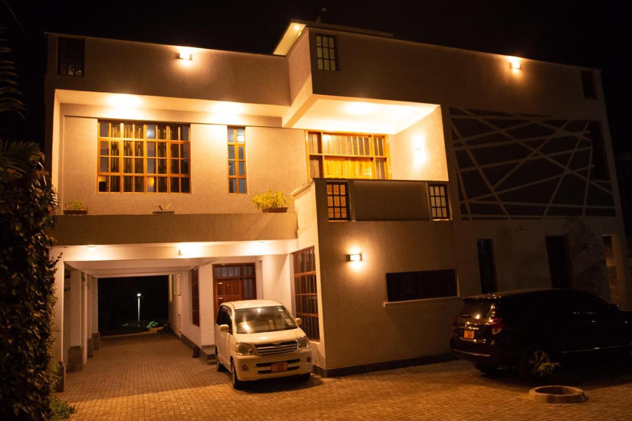 Arusha Royal Bed & Breakfast エクステリア 写真